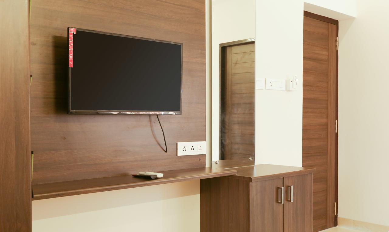 Treebo Hi Line Apartments Kalapatti Κοϊμπατόρε Εξωτερικό φωτογραφία